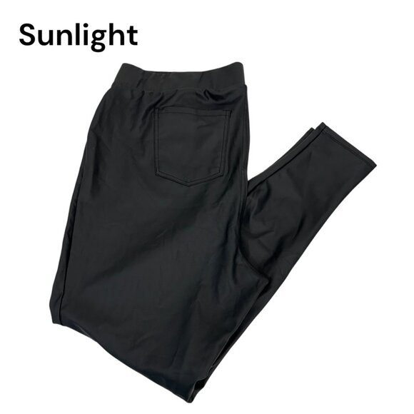 Torrid Black Faux Leather Stretch Jegging Pant Women SZ 2 High-Rise Back Pockets - Picture 11 of 11